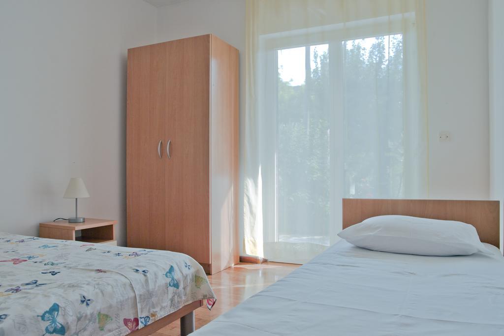 Apartments Ruzic Podstrana Bagian luar foto